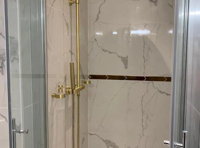 La Royale Apartment *